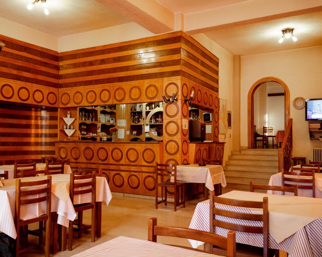 Finikas Hotel Lárisza Kültér fotó